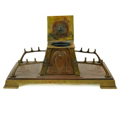 Lot 295 - A Jugendstil inspired brass and copper inkwell or Standish.