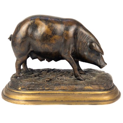 Lot 76 - A bronze figure of a sow.
