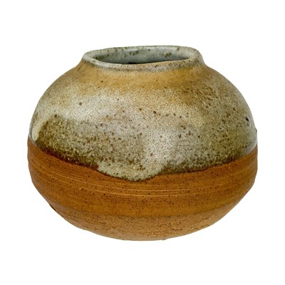 Lot 357 - Janet LEACH (1918-1997)