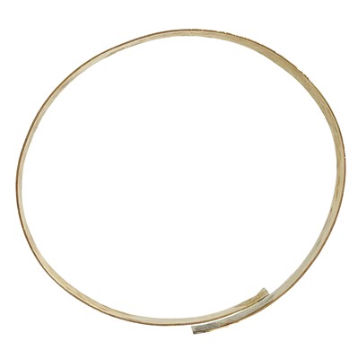 Lot 315 - A 9ct gold bangle.