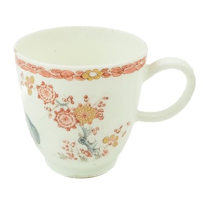 Lot 560 - A pair of Bow Kakiemon palette two Quail pattern coffee cups.