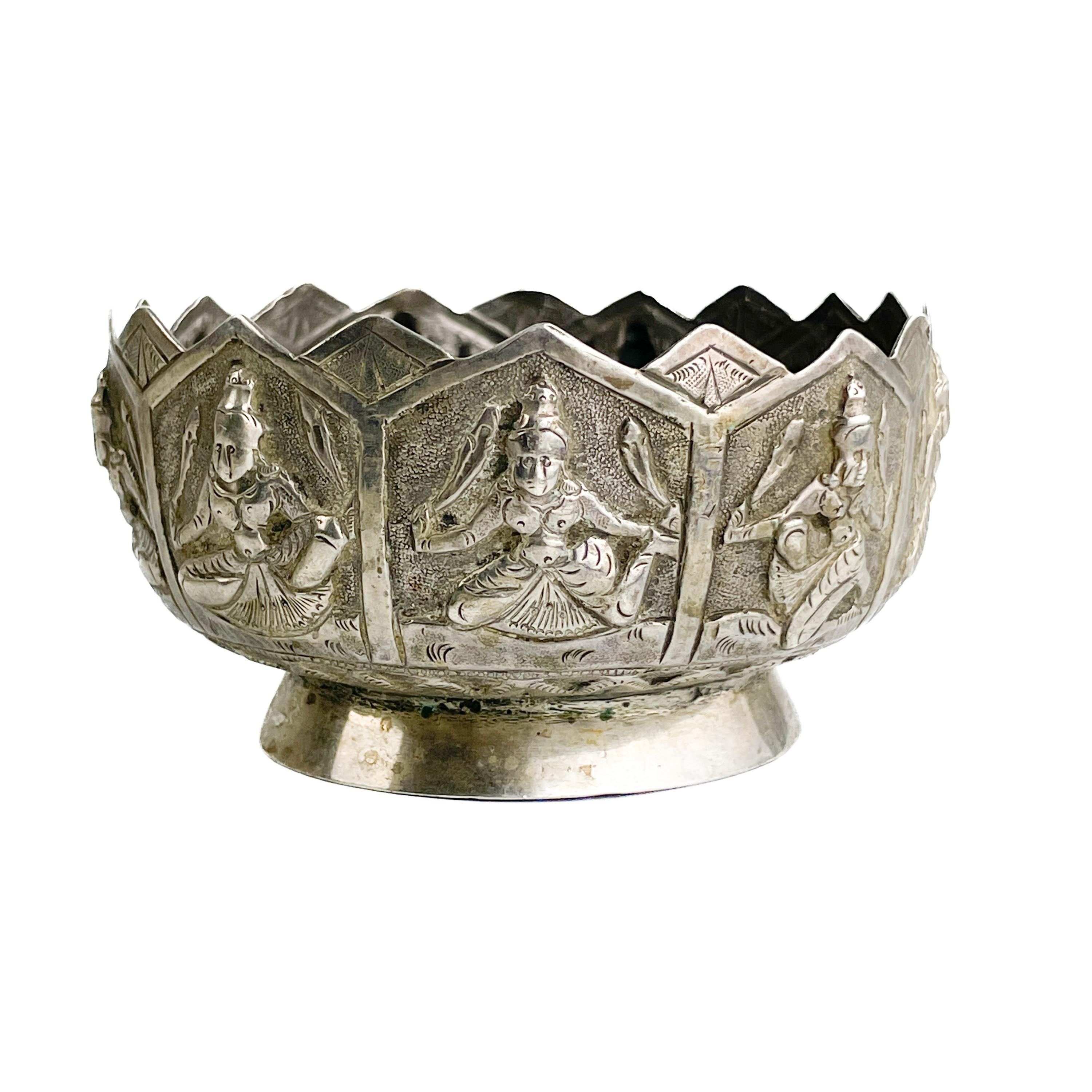 Lot 95 - A 19th century Indian Swami silver rice bowl.