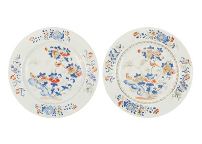 Lot 91 - A pair of Chinese export porcelain plates, 18th century.