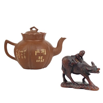 Lot 1441 - A Chinese Yixing teapot, 19th century