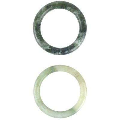 Lot 1347 - A Chinese jade bangle, 19th century