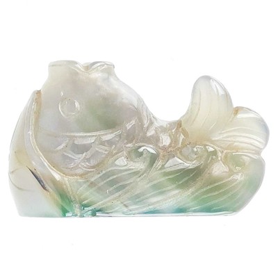 Lot 1348 - A Chinese carved agate brushwasher, 19th century.