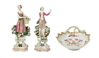 Lot 429 - A pair of Samson porcelain figures in Chelsea style.