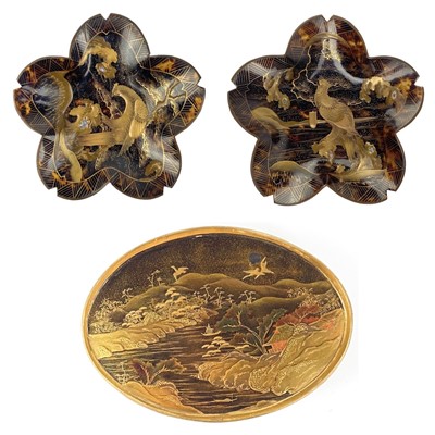 Lot 1406 - A pair of Japanese tortoiseshell gilt lacquer dishes, Meiji period.