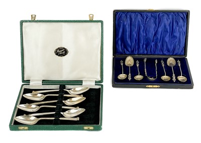 Lot 16 - A cased set of six Victorian apostle spoons with sugar tongs by William Devenport.