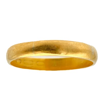 Lot 78 - A Victorian 22ct gold (tested) band ring.