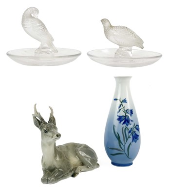 Lot 562 - A Lalique glass pin tray with a Quail.