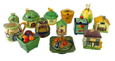 Lot 452 - A collection of Japanese Marutomoware.