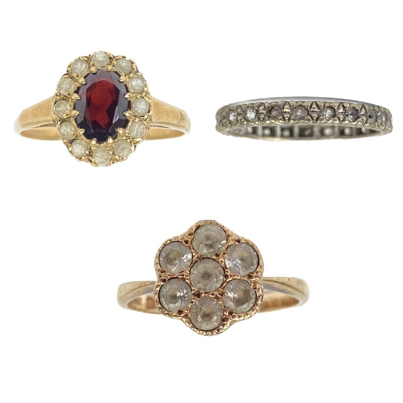 Lot 351 - Three 9ct gem set rings.