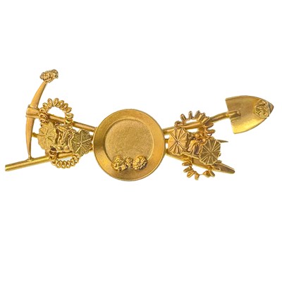 Lot 190 - A 14ct gold prospectors brooch.