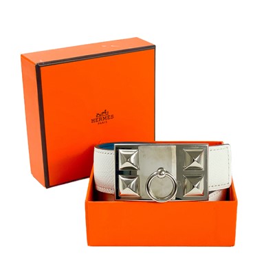 Lot 30 - A Hermes H buckle reversible white and blue leather belt.