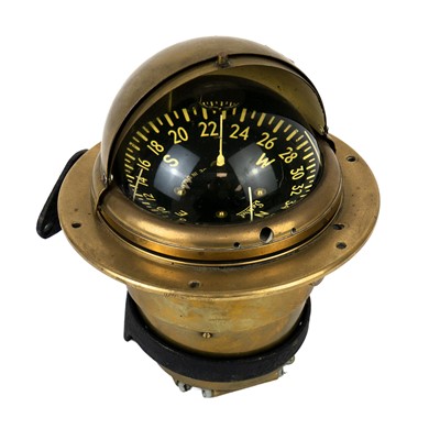 Lot 373 - A brass Sestrel Navigator Compass.