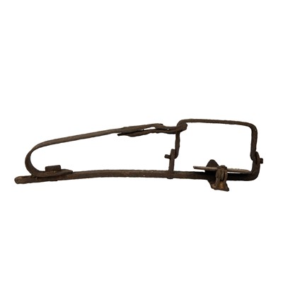 Lot 1072 - An early 20th century steel pole trap.
