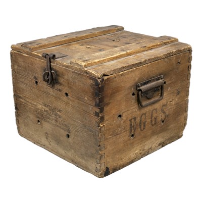 Lot 380 - A Ventilator patent egg crate.