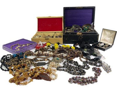 Lot 411 - A large quantity of costume jewellery.