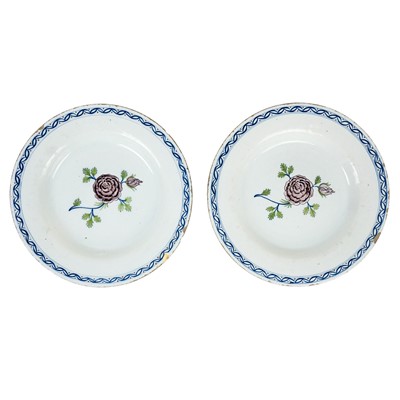 Lot 26 - A pair of 18th century Delft plates.