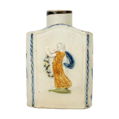 Lot 322 - A pearlware tea canister.