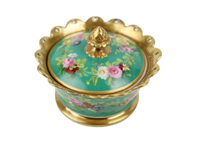 Lot 474 - A French porcelain box and cover.