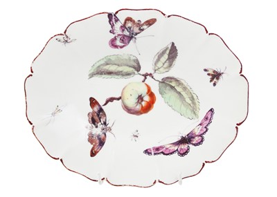 Lot 401 - A lobed Chelsea porcelain dish.