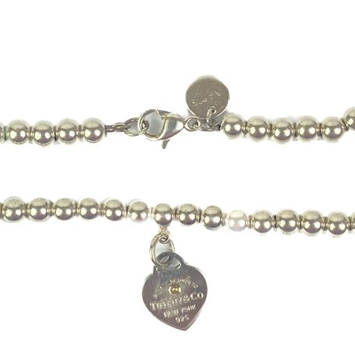 Lot 388 - A Tiffany & Co silver 'Return to Tiffany' bracelet.