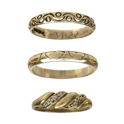 Lot 49 - Three 9ct gold patterned rings.