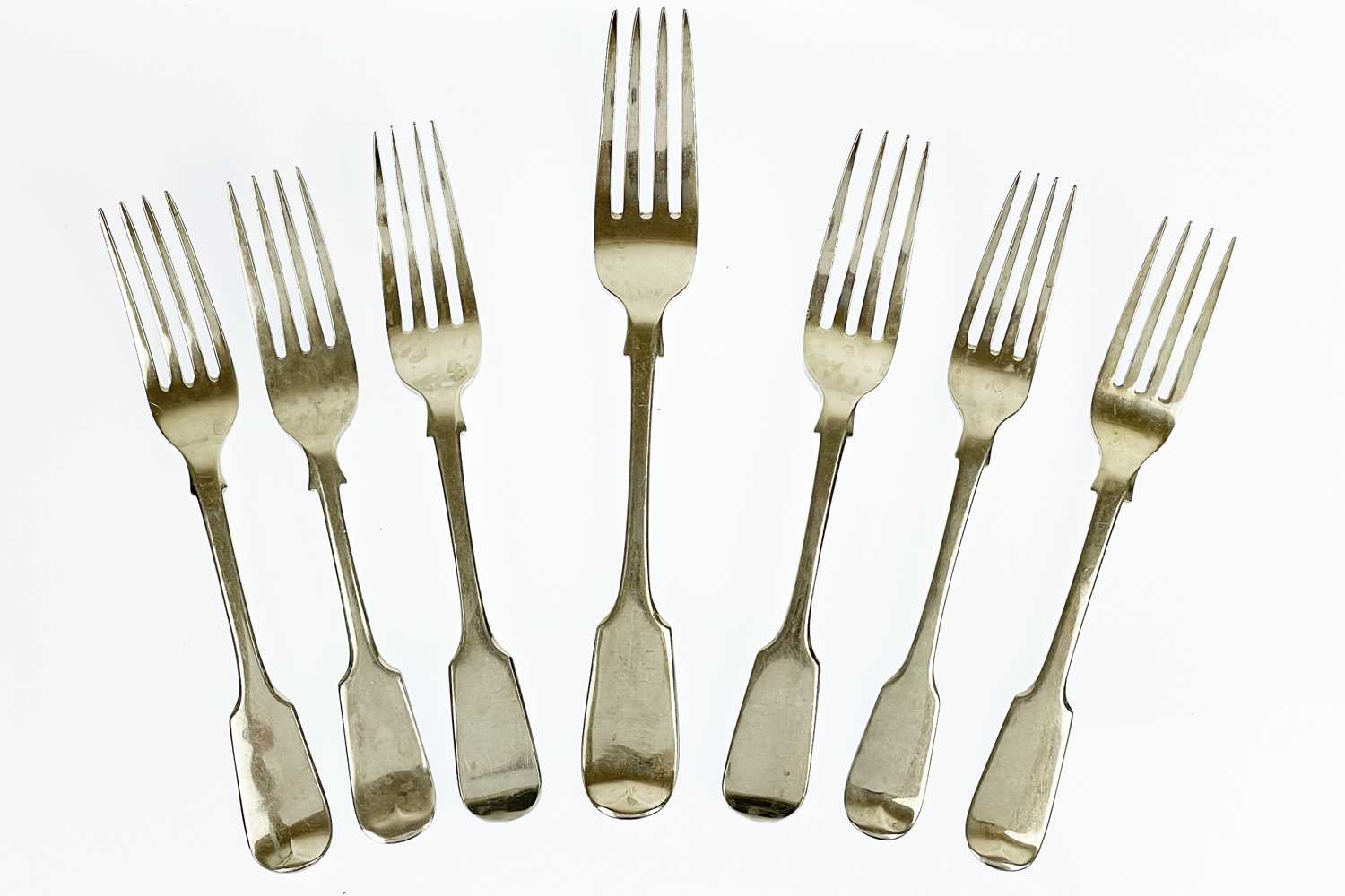 Lot 14 - A pair of William IV silver dessert forks by Elizabeth Eaton.