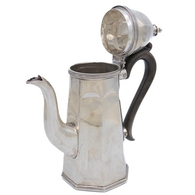 Lot 29 - An Edwardian silver coffee pot by George Nathan & Ridley Hayes.