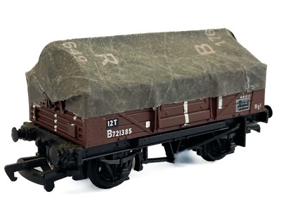 Lot 503 - Early British Railways "OO" gauge boxed wagons (x10) plus Breakdown Crane