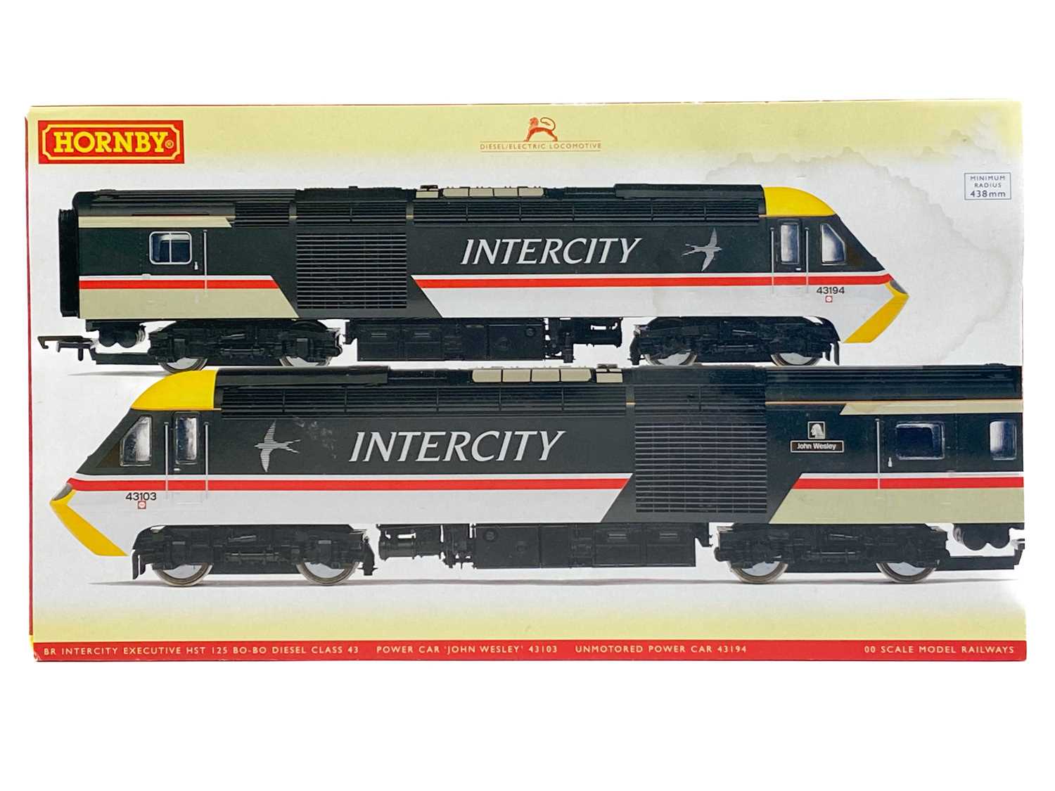 Lot 520 - "OO" Hornby Intercity 125" "Swallow" livery HST Executive Pack