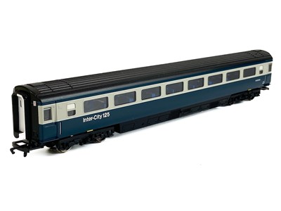 Lot 521 - Hornby "OO" Intercity 125 "40th Year of Service 1976 - 2016" pack plus 7 compatible carriages