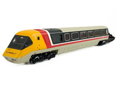 Lot 522 - Hornby "OO" BR class 370 APT Power car pair plus 6 compatible carriages (total 8 vehicles)