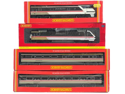 Lot 524 - Hornby "OO" class 91 Power Car, Driving Van trailers + 6 MK4 compatible carriages (total 9 vehicles)