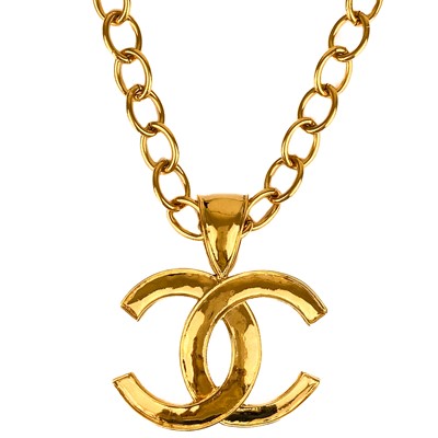 Lot 524 - A Chanel 24ct gold-plated large CC pendant necklace, circa 1994.