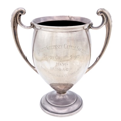 Lot 6 - A George VI silver twin-handled pedestal trophy cup by Mappin & Webb.