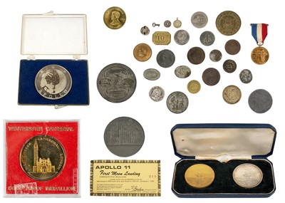 Lot 227 - Misc silver and other commemorative medallions, medals & Scottish Communion tokens (x30 approx)