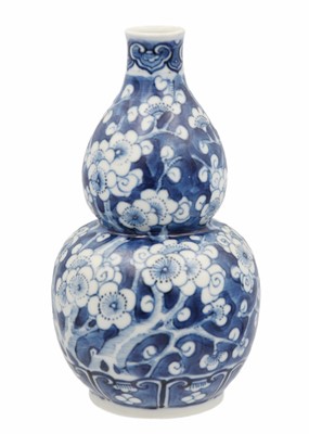 Lot 17 - A Chinese porcelain prunus pattern double gourd vase, early 20th century.