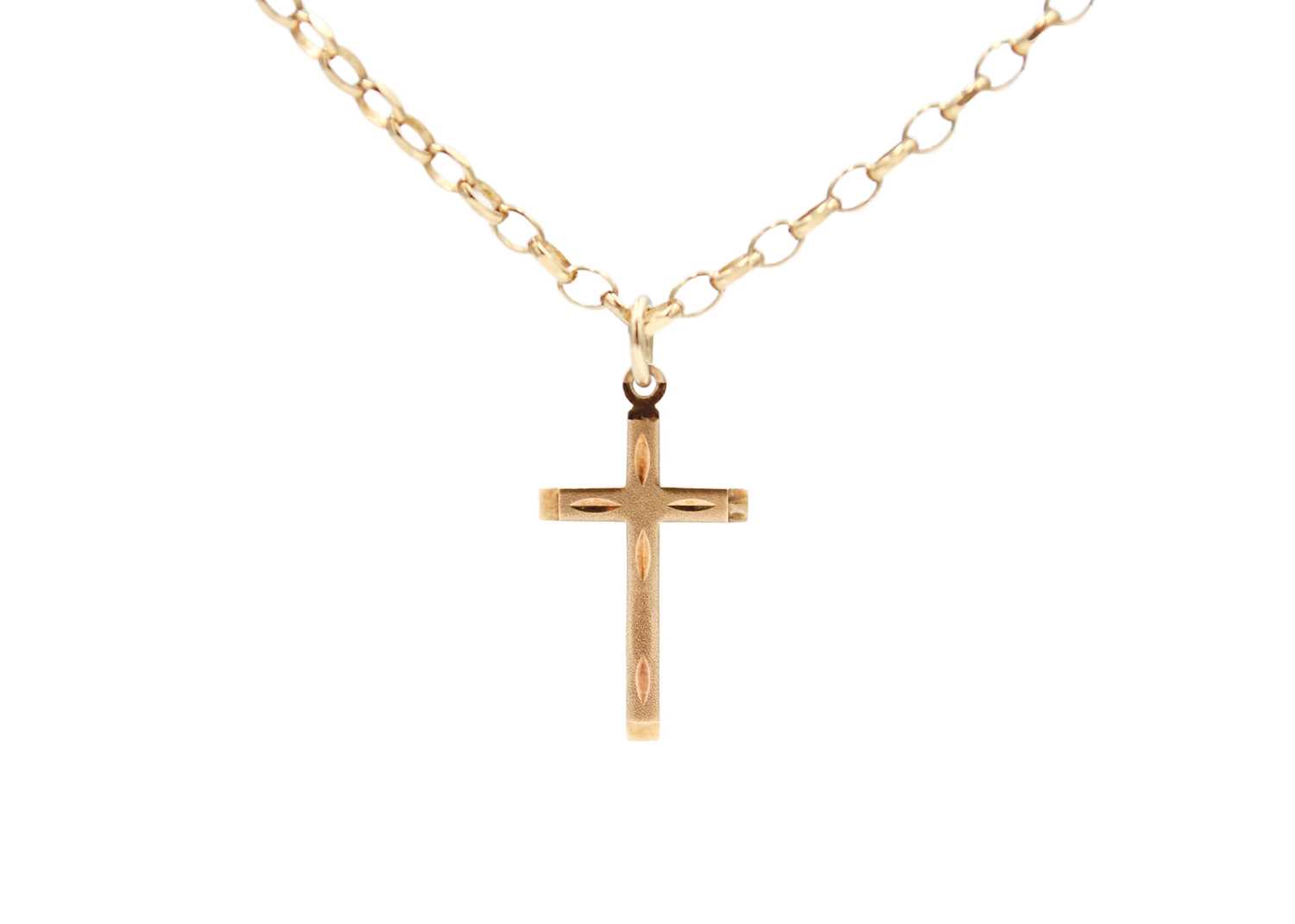 Lot 32 - A 9ct cross pendant necklace.