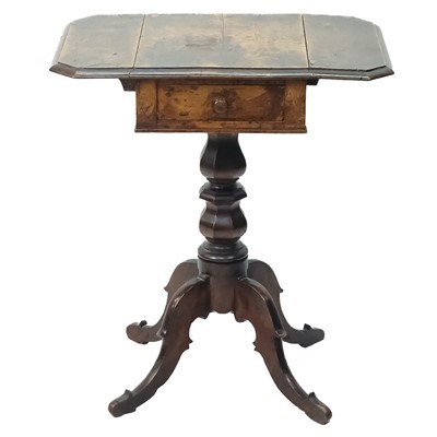Lot 9 - A William IV burr yew pedestal occasional table.
