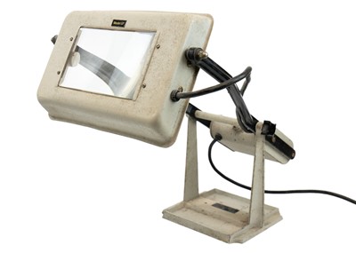 Lot 300 - A magnifying illuminating lamp by I.V.A Engineering Co.Ltd.