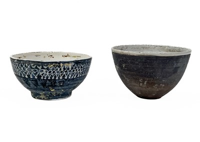 Lot 48 - Four glazed Troika pottery items.