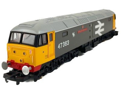 Lot 553 - Lima Brush Type 4 (class 47) "OO" diesels (x5)