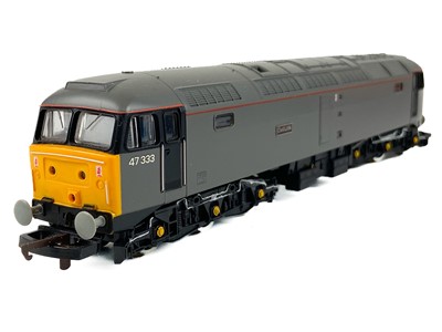 Lot 553 - Lima Brush Type 4 (class 47) "OO" diesels (x5)