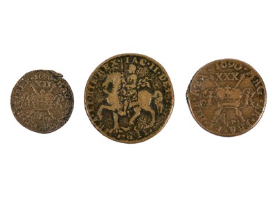 Lot 117 - 1690 James II Irish gun money (x3)