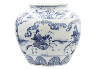 Lot 487 - A Chinese blue and white porcelain vase, 20th century.