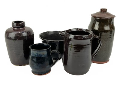 Lot 455 - A collection of Michael Truscott studio pottery.