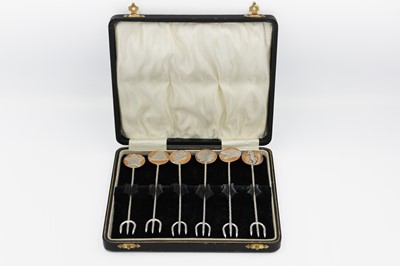 Lot 121 - A set of contemporary 925 silver and copper 'Beach Comber' prawn picks by James Suddaby.